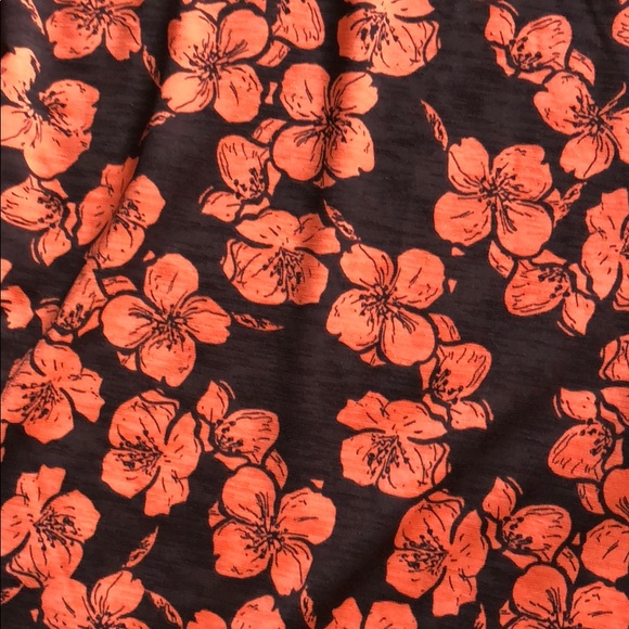 Orange floral LulaRoe Lindsay size small NWT - Picture 2 of 3